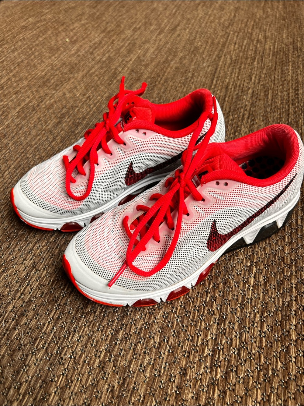 Nike Tailwind 6 Women’s Size 6 White Red Black Running Sneakers